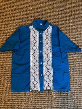 💙Blue Short-Sleeve Guayabera. Button down. Boys size 12/ M. EUC!💙